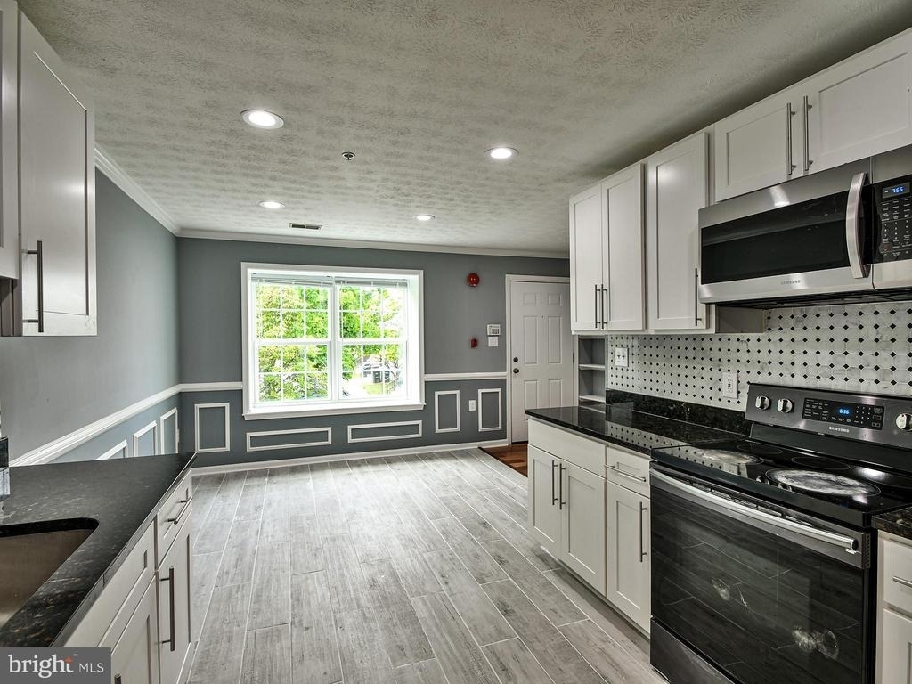 11238 Hannah Way - Photo 6