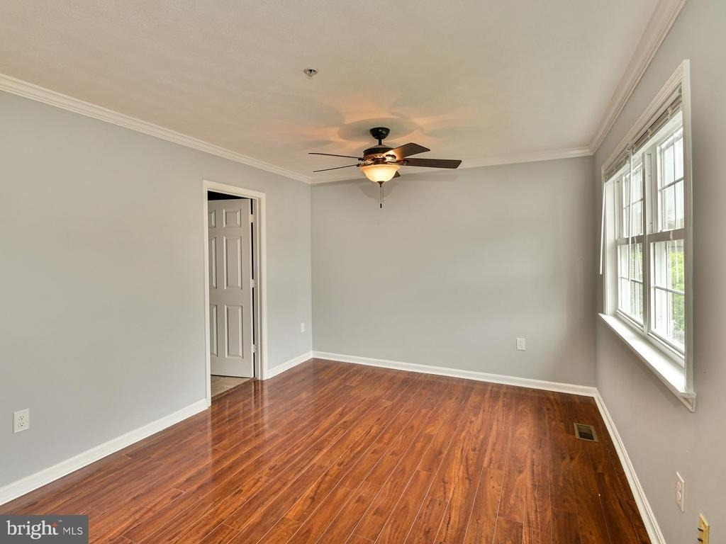 11238 Hannah Way - Photo 19