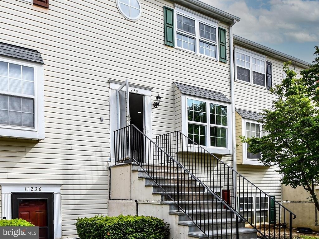 11238 Hannah Way - Photo 2