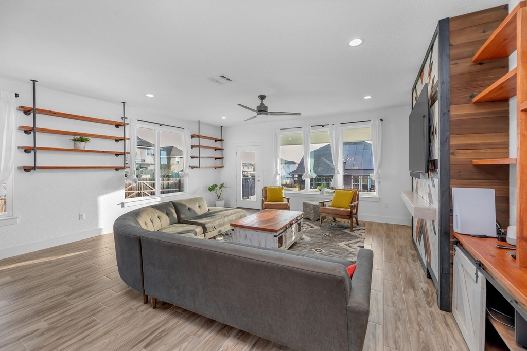 16512 Fetching Ave - Photo 5