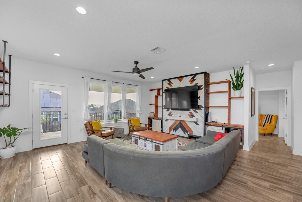16512 Fetching Ave - Photo 4