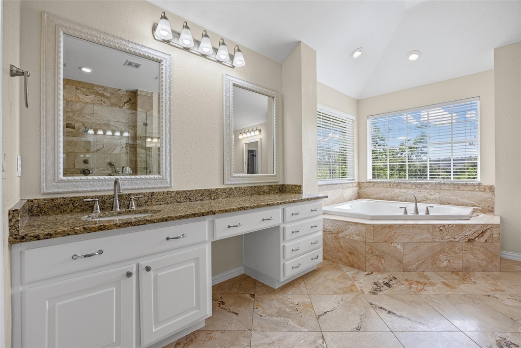 10648 Bramblecrest Dr - Photo 18
