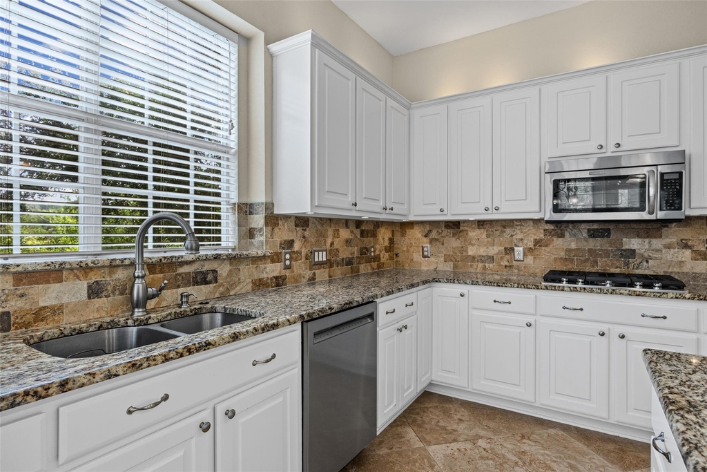 10648 Bramblecrest Dr - Photo 7