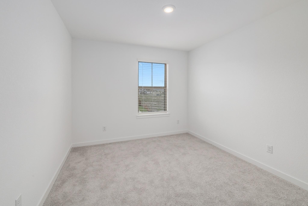 109 Ventura Dr - Photo 19