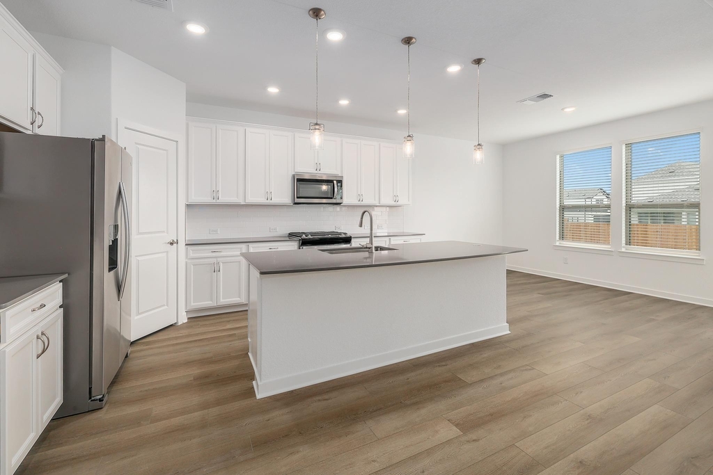 109 Ventura Dr - Photo 10