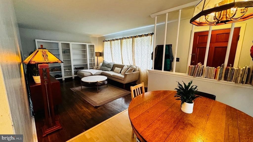 5024 River Road - Photo 1