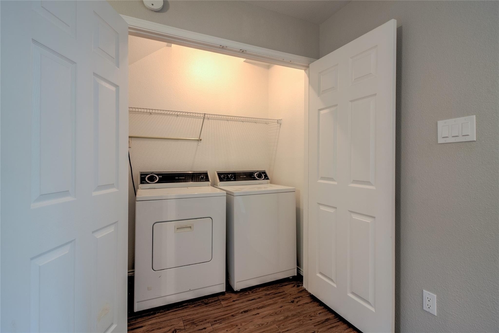 202 S College St - Photo 23