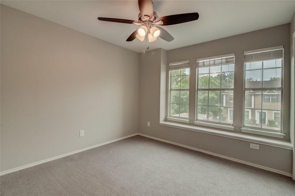 202 S College St - Photo 12