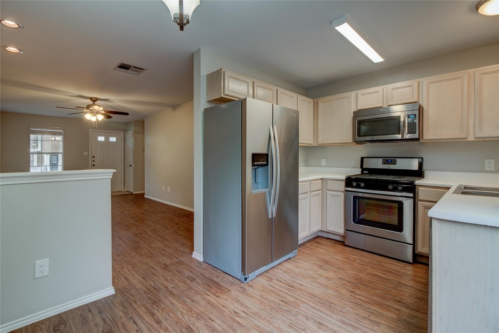 202 S College St - Photo 18