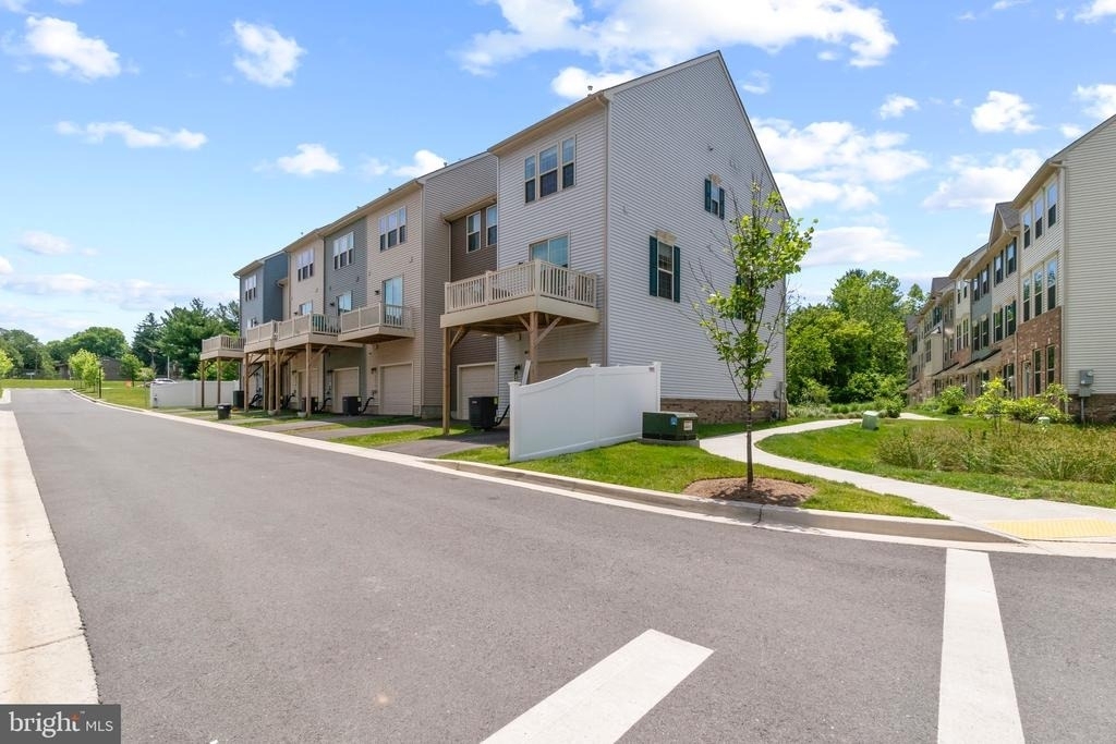 9826 Posterity Ln - Photo 34
