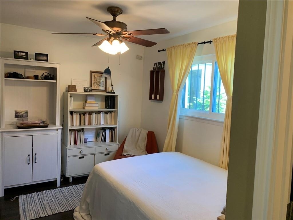 1111 W 10th St - Photo 3