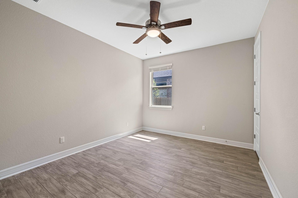 4205 Lynette Ln - Photo 24