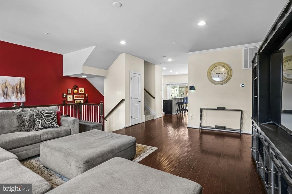 5412 Spotswood Place - Photo 8