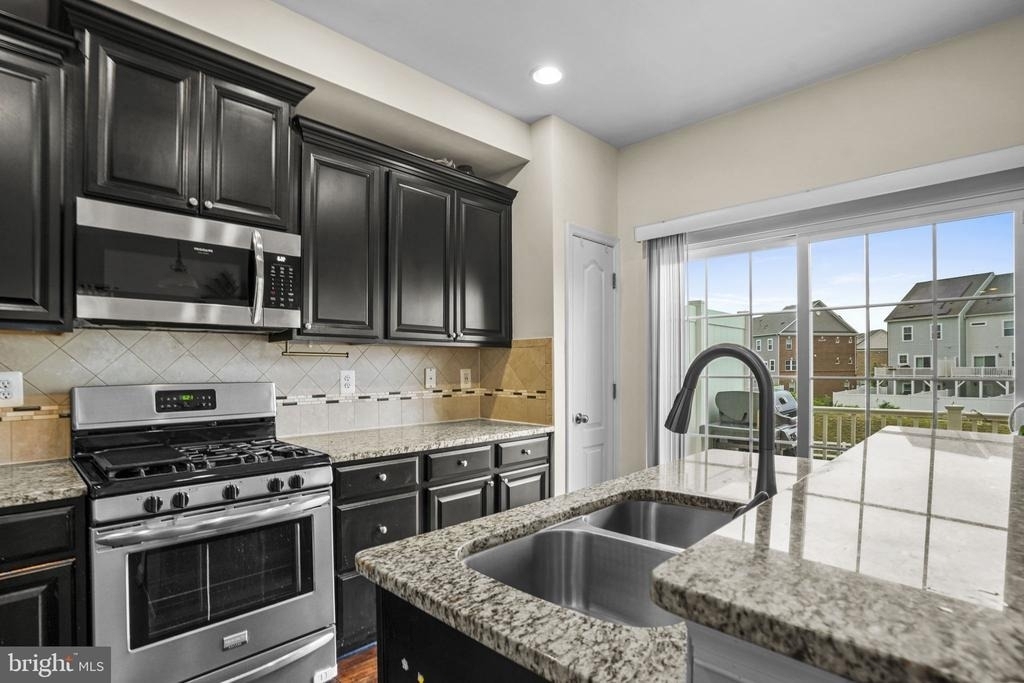 5412 Spotswood Place - Photo 3