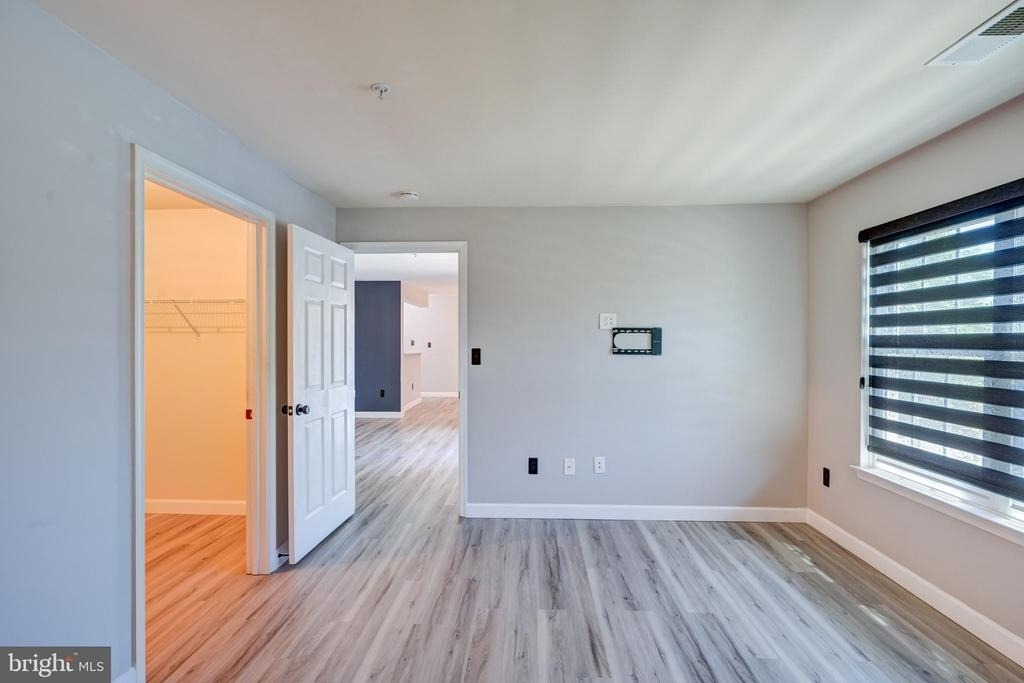 8905 Stone Creek Place - Photo 12