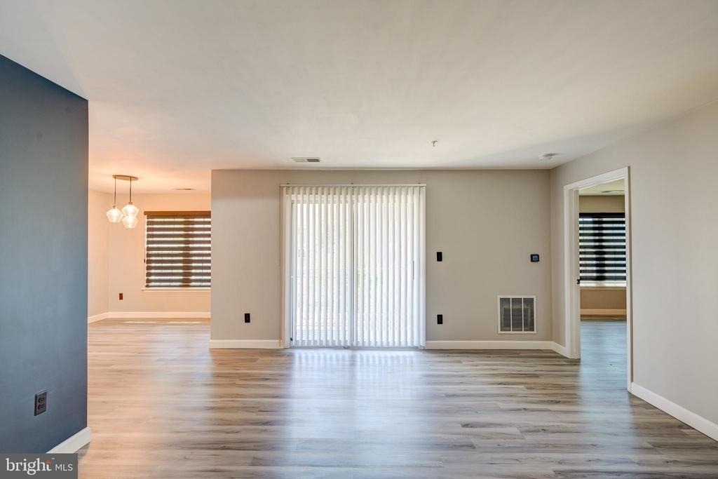 8905 Stone Creek Place - Photo 3