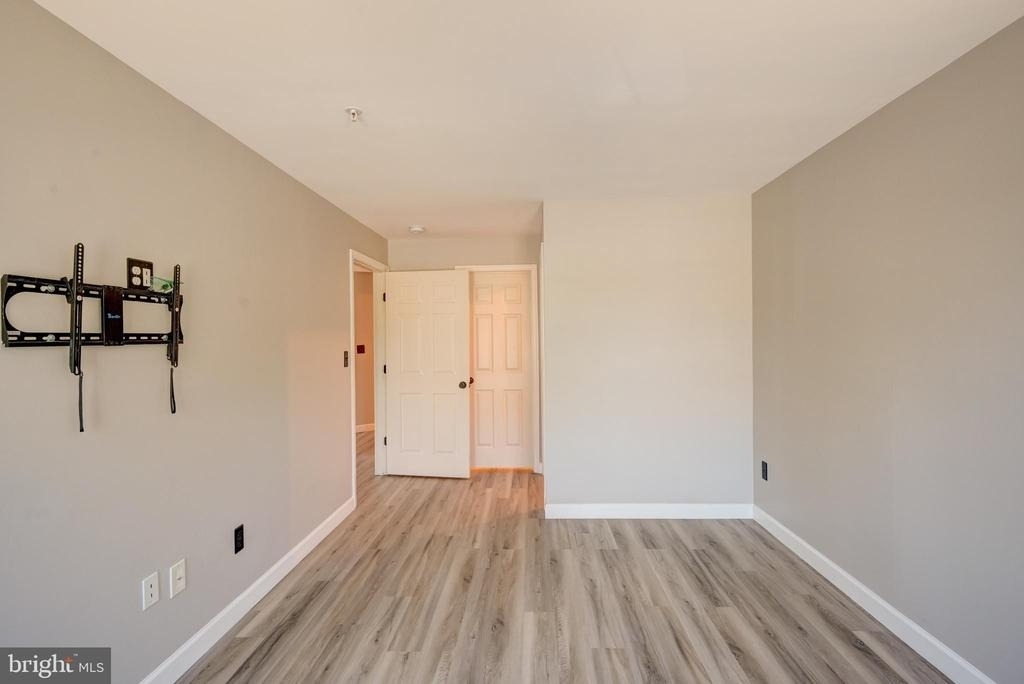 8905 Stone Creek Place - Photo 18