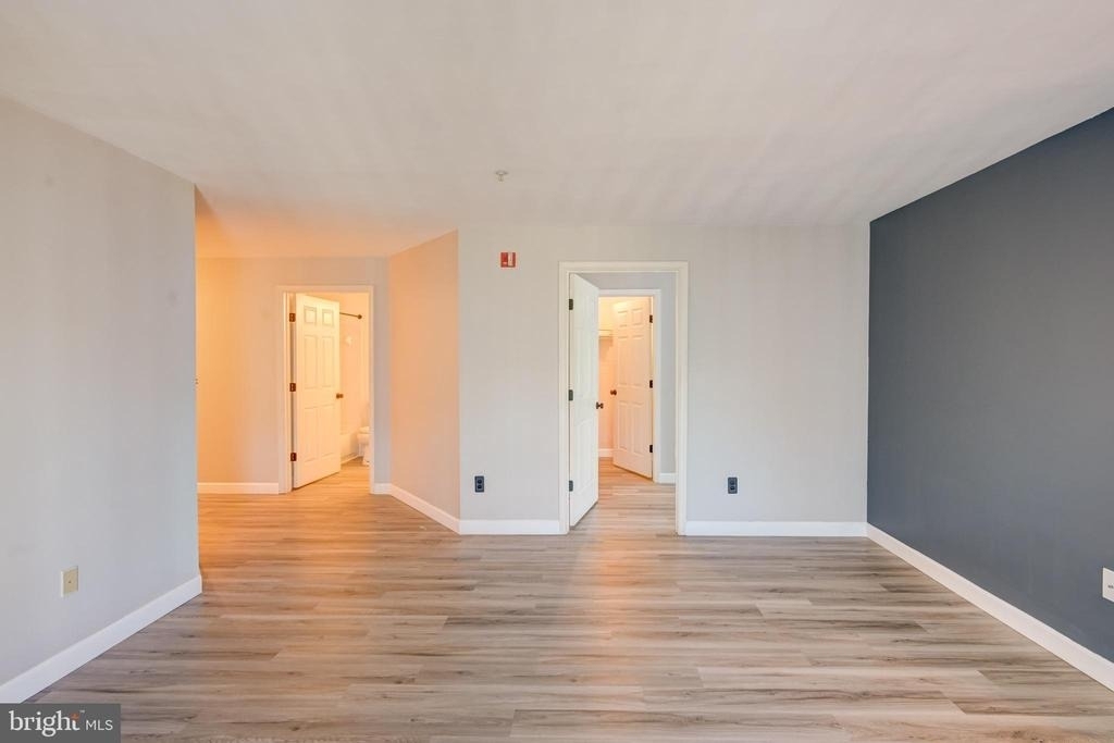 8905 Stone Creek Place - Photo 4