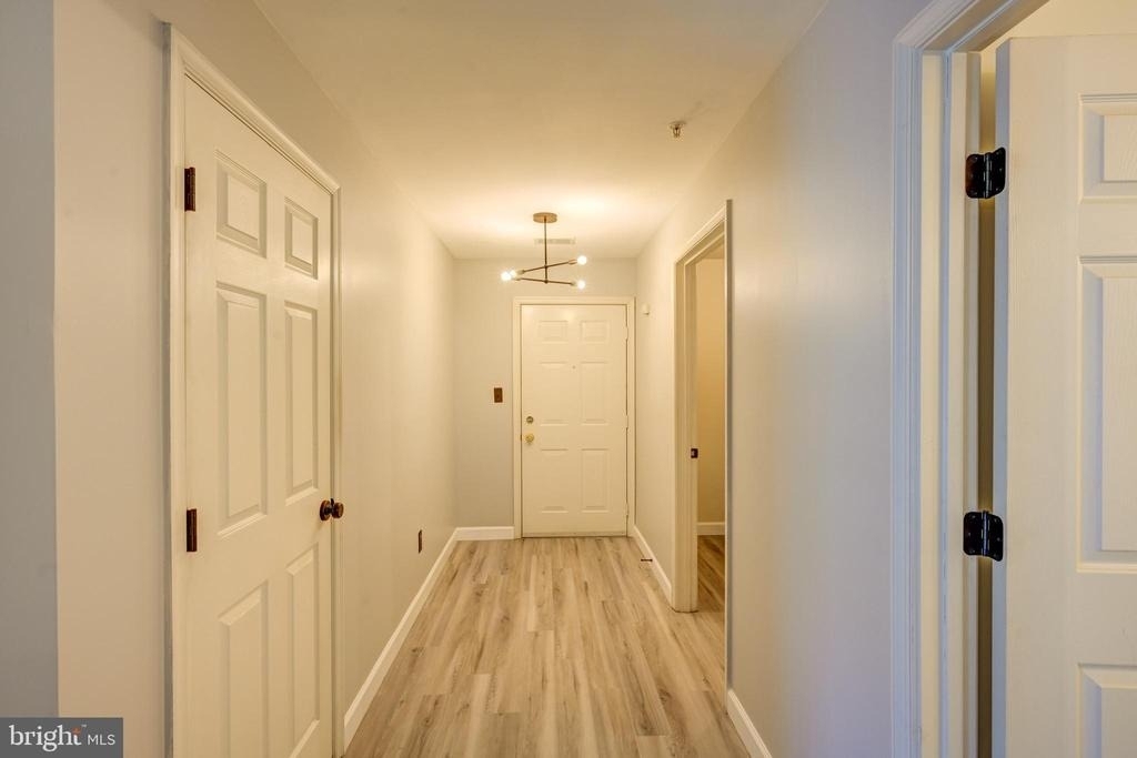 8905 Stone Creek Place - Photo 24