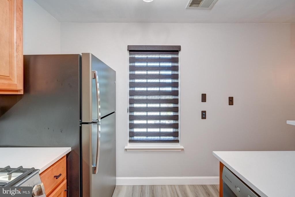 8905 Stone Creek Place - Photo 11