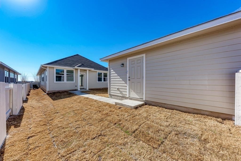 1209 Goforth Rd - Photo 29
