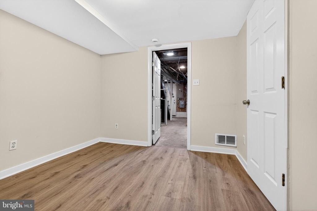 7860 Saint Claire Lane - Photo 25