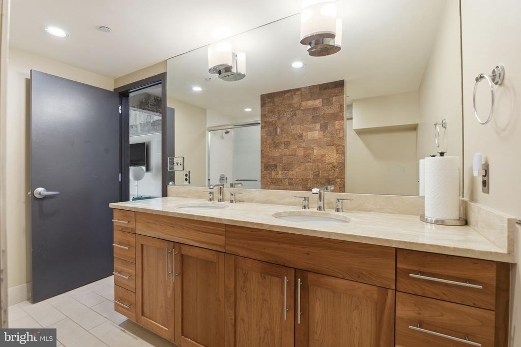 1200 Steuart Street - Photo 19