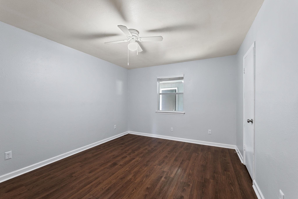 2011 E Stassney Ln - Photo 13