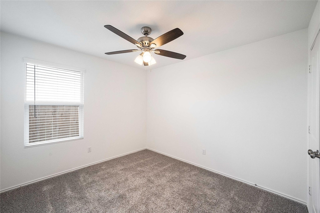 102 Sebring Cir - Photo 4