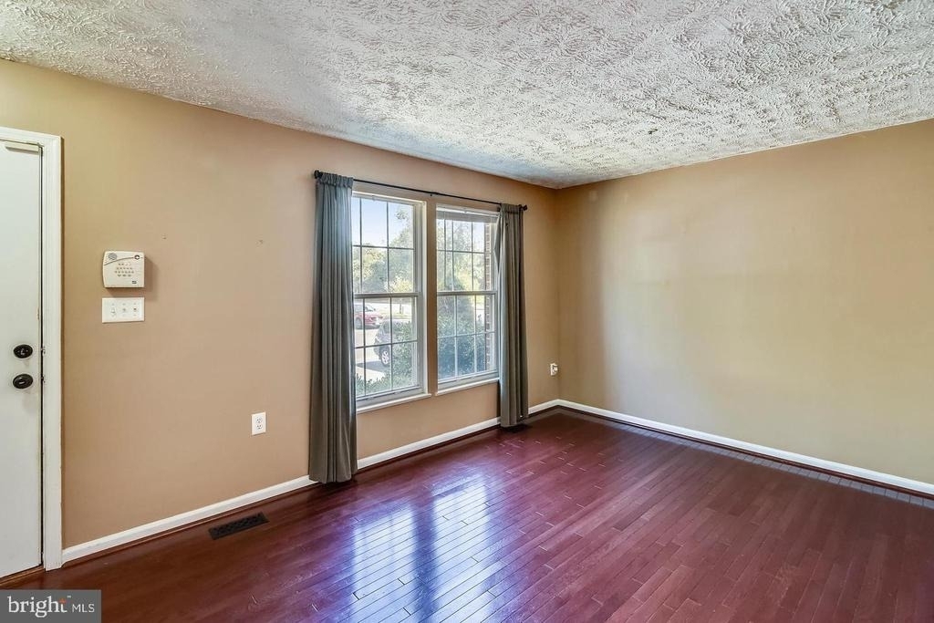 7810 Foxcove Court - Photo 2
