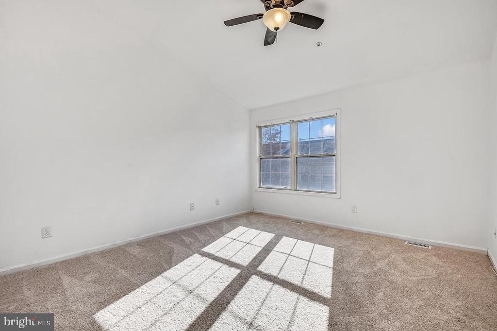 1727 Wood Carriage Way - Photo 18
