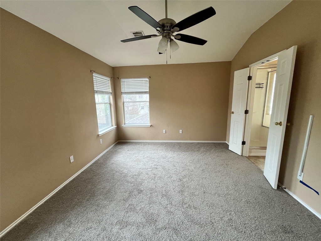 11313 Dodge Cattle Dr - Photo 5