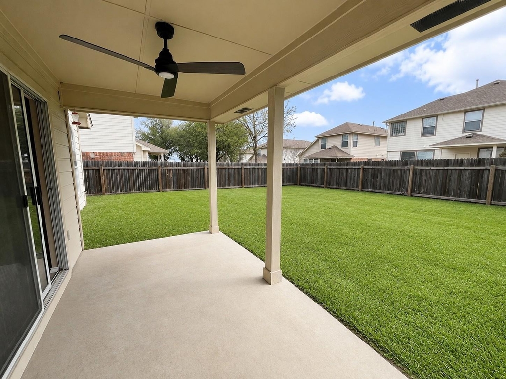 11313 Dodge Cattle Dr - Photo 14