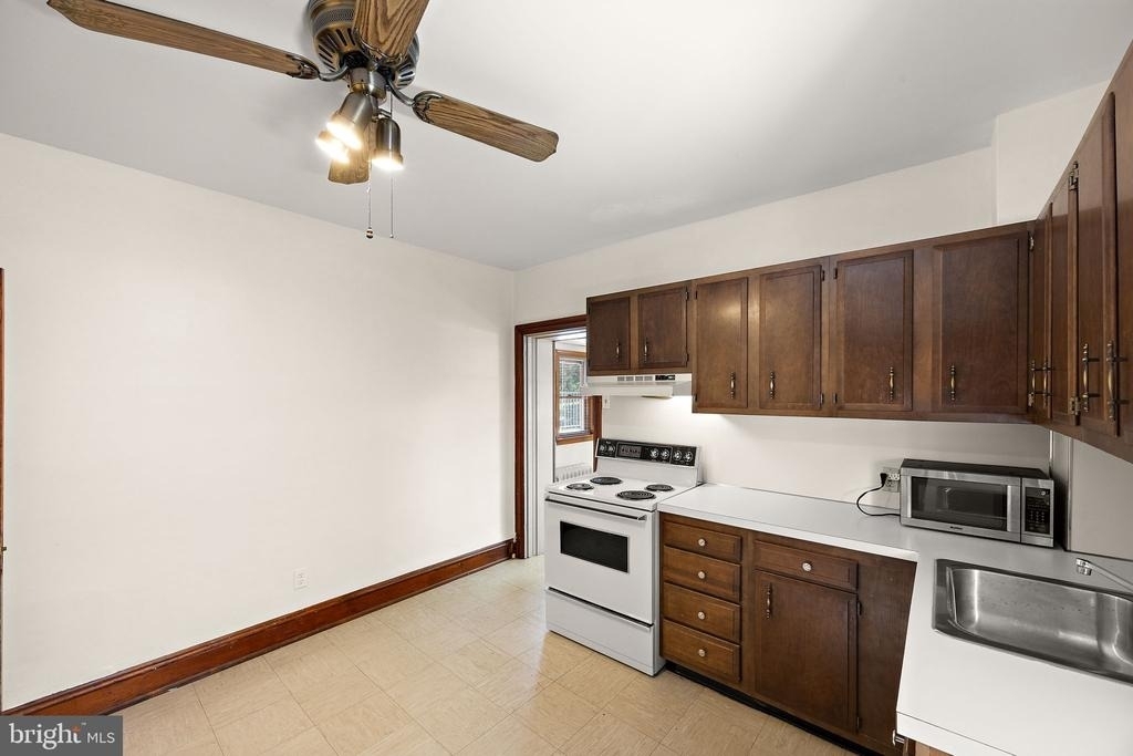 409 W 20th Street - Photo 14