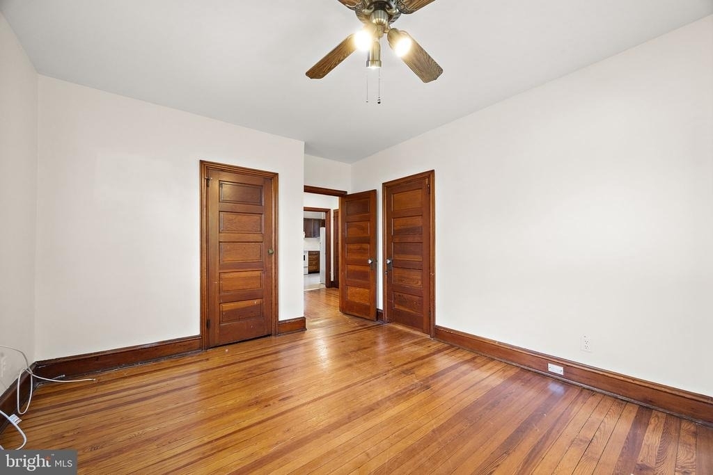 409 W 20th Street - Photo 8