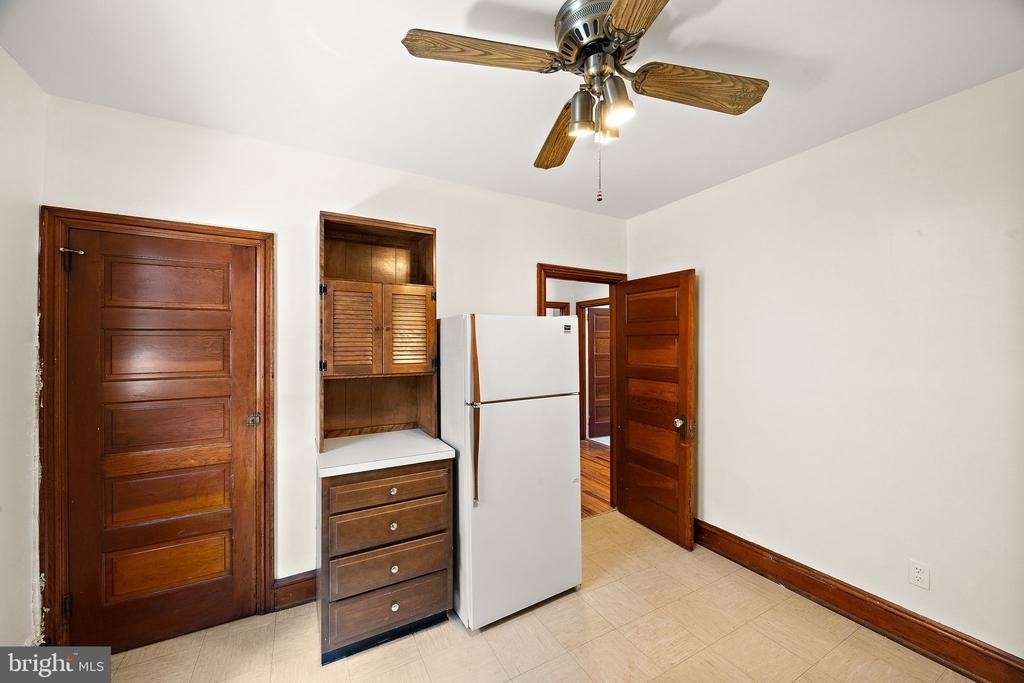 409 W 20th Street - Photo 15