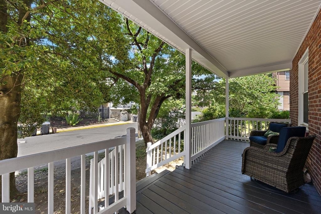 409 W 20th Street - Photo 0