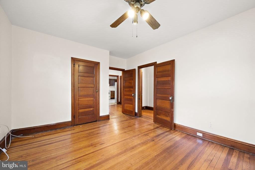 409 W 20th Street - Photo 9