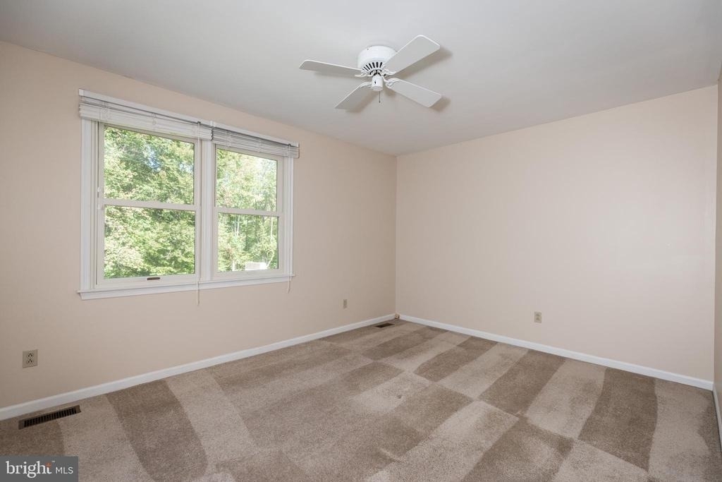 35 Nathalie Court - Photo 29