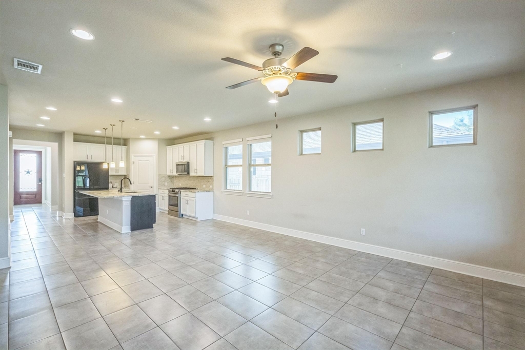305 Crossvine Trl - Photo 11
