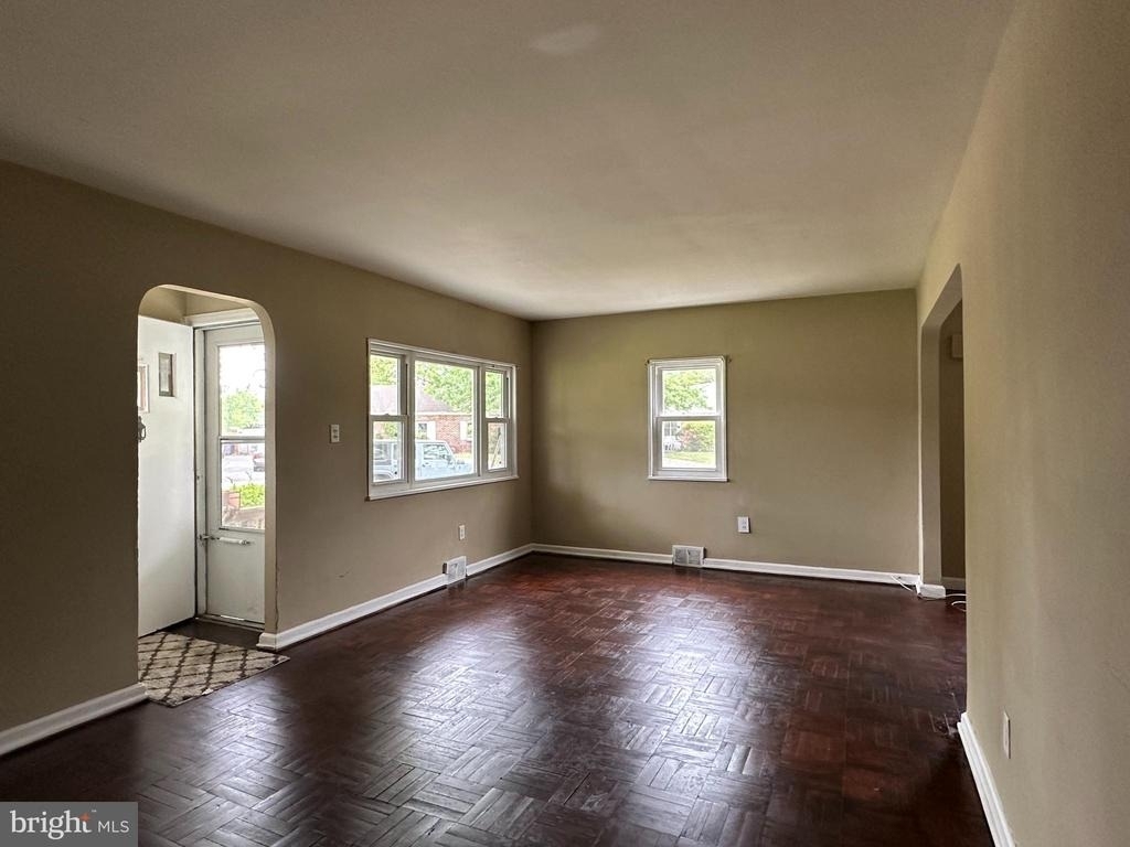 183 Orchard Avenue - Photo 5
