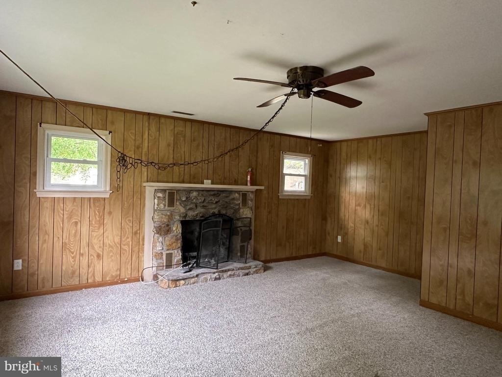 183 Orchard Avenue - Photo 2