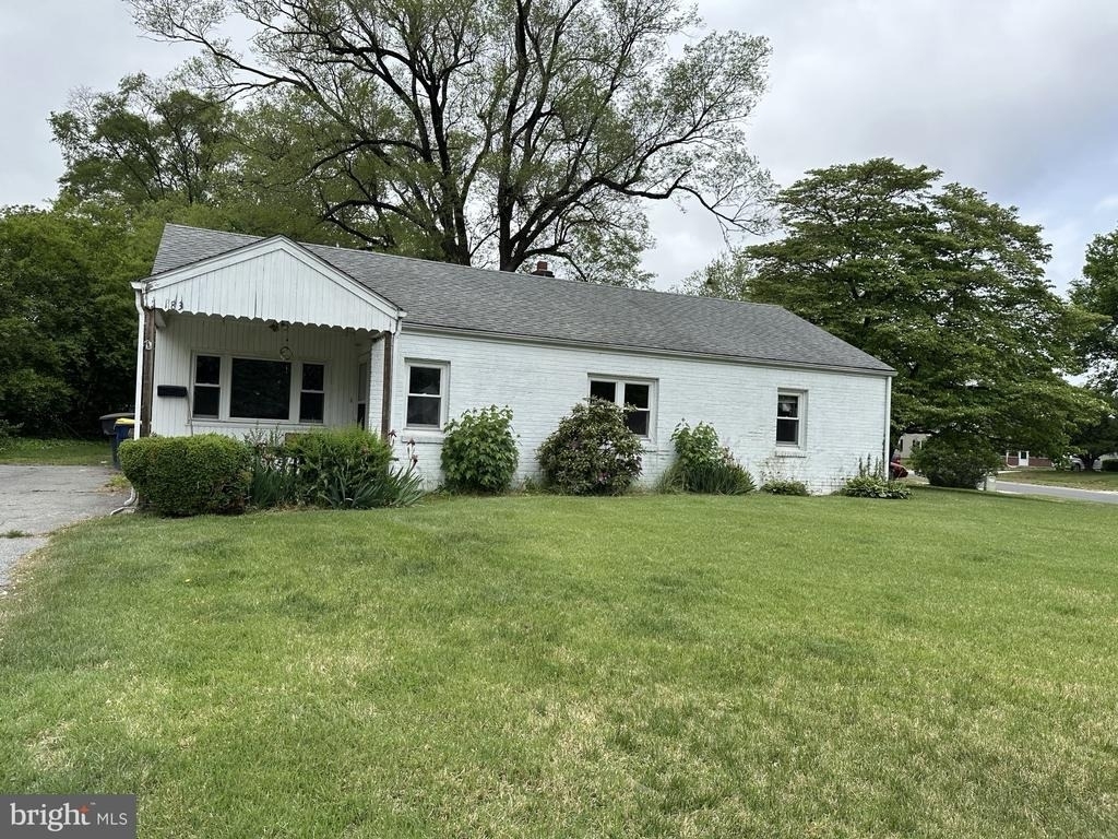 183 Orchard Avenue - Photo 0