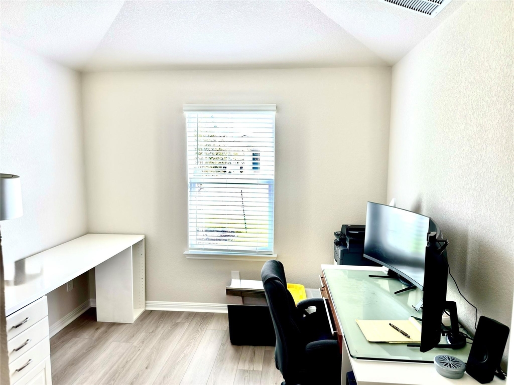 310 Fossil Dr - Photo 14