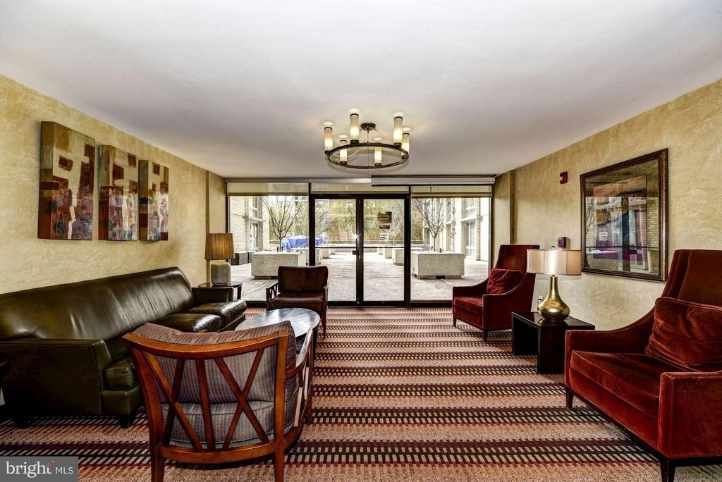 940 25th Street Nw - Photo 2