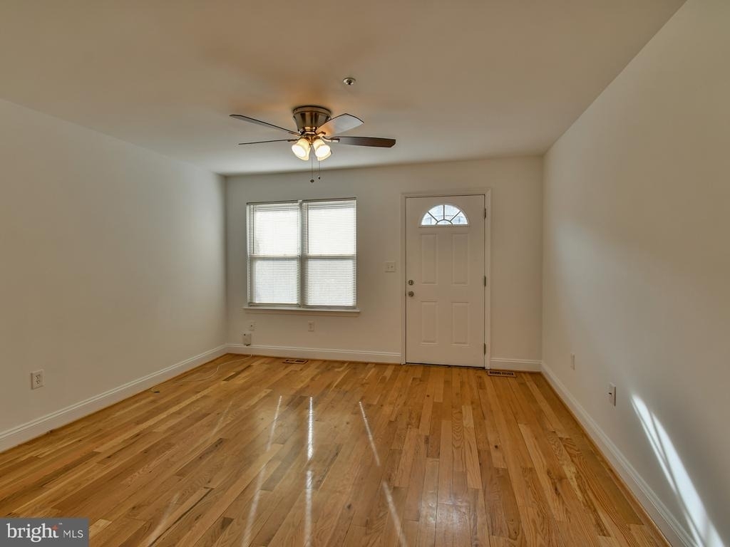 1319 Belmont Street Nw - Photo 11