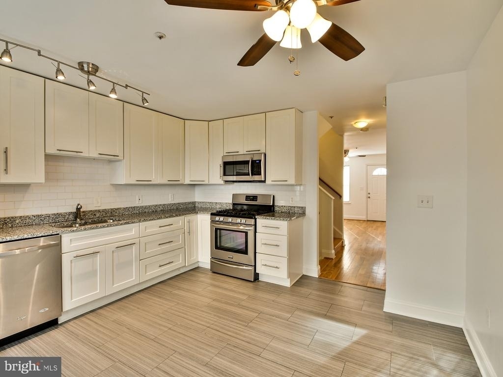 1319 Belmont Street Nw - Photo 5