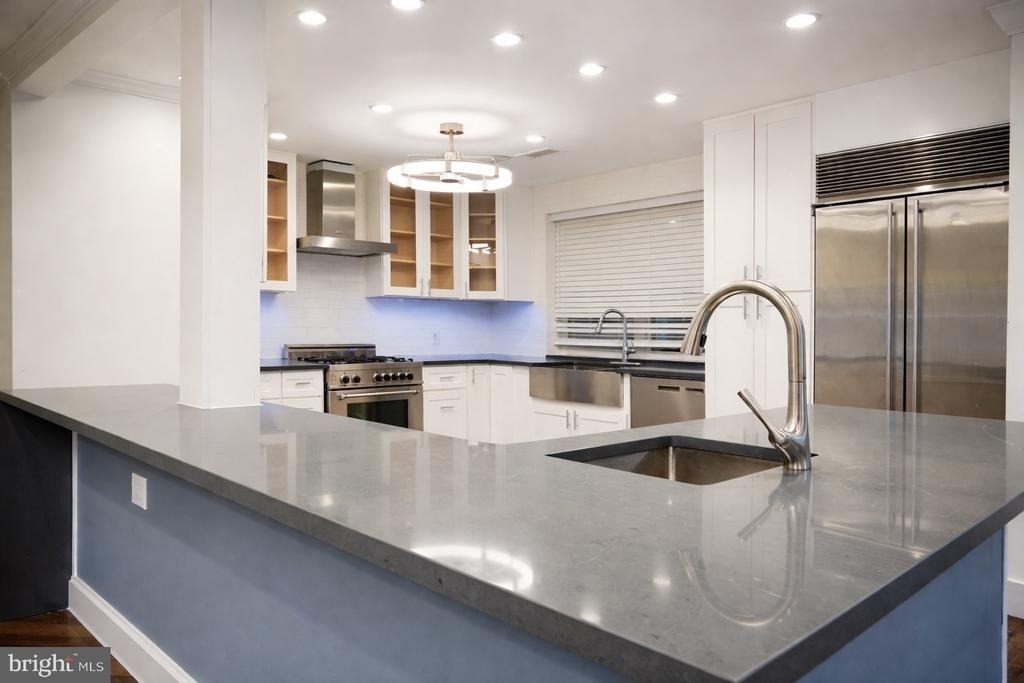 1633 Kalmia Road Nw - Photo 8