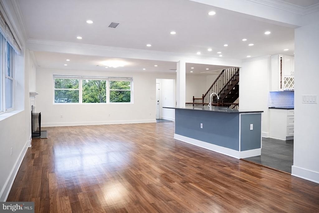 1633 Kalmia Road Nw - Photo 12