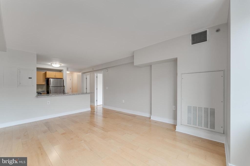 800 4th Street Sw - Photo 2